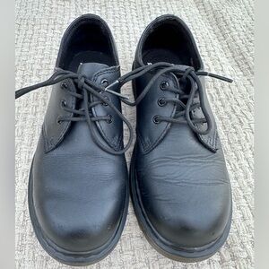 DR MARTENE UNIXES 5mens 6 Women’s Classic Black Shoes